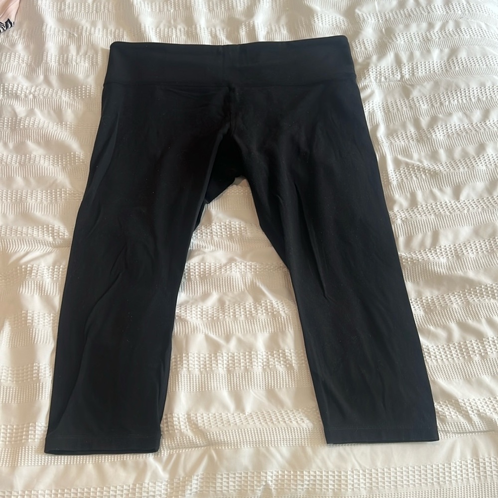 Athleta Black Elation Capri Tight Size XL